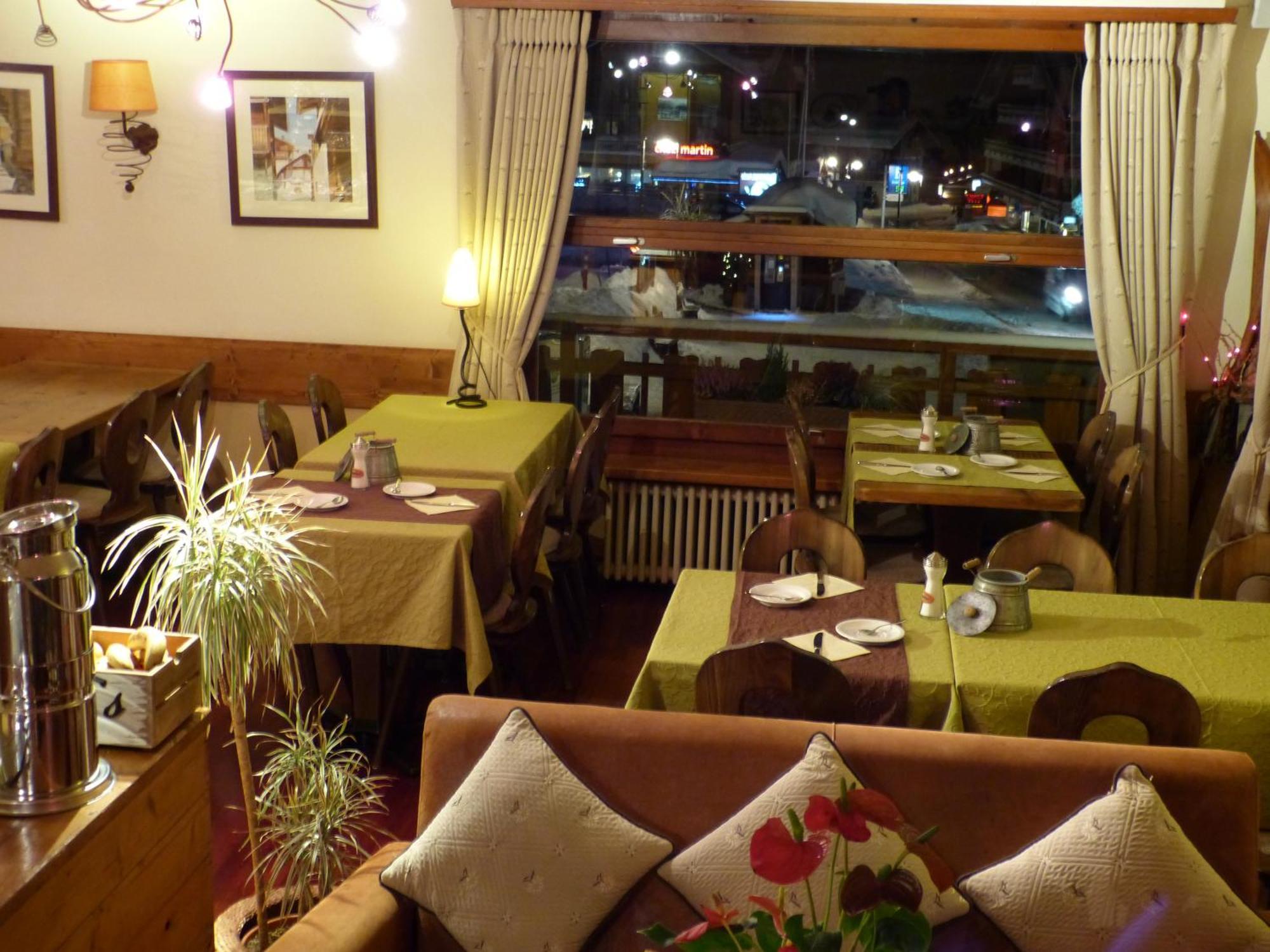 Hotel Ermitage เวอร์บิเอร์ ภายนอก รูปภาพ